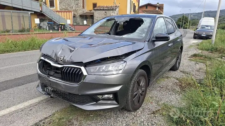 Skoda Fabia 2024 photo 2