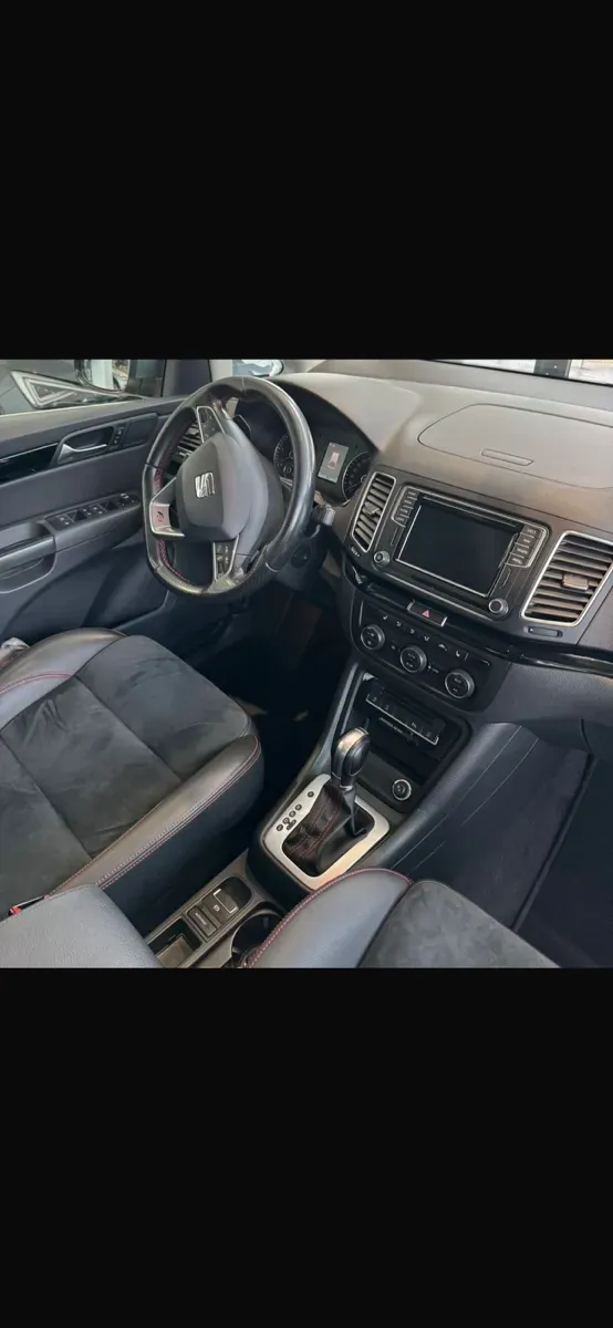 Seat Alhambra 2017 photo 2