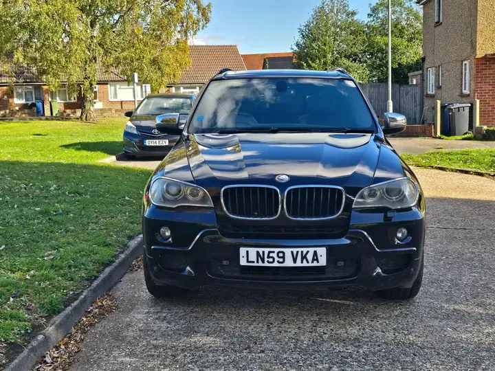 BMW X5 2009 photo 2