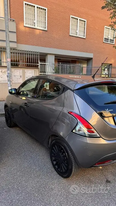 Lancia Ypsilon 2018 photo 5