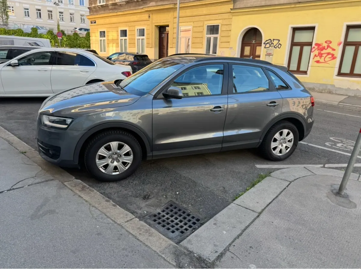 Audi Q3 2014 photo 2