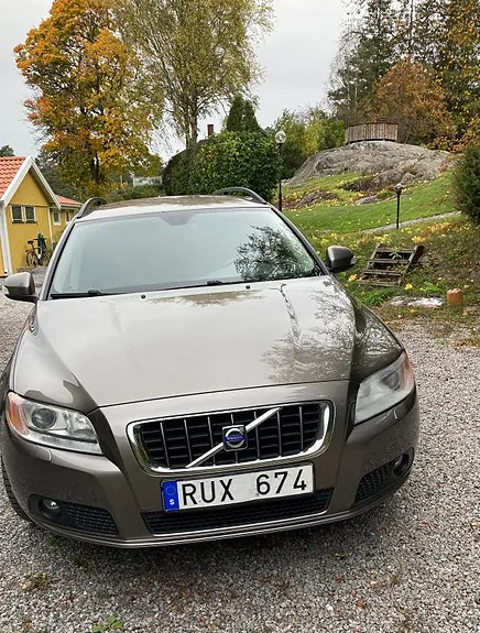 Volvo V70 2008 photo 2