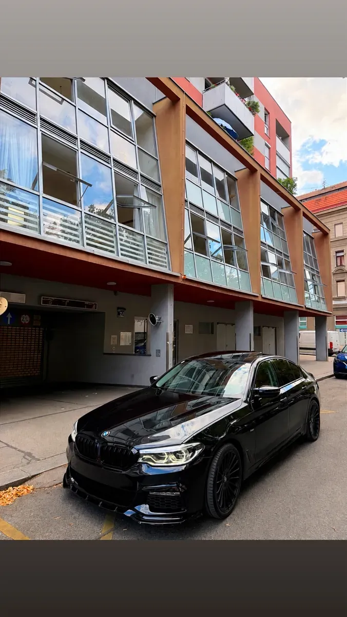 BMW 5 Series 2018 photo 2