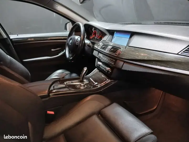BMW 5 Series 2011 photo 4