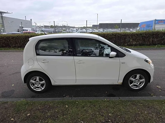 Volkswagen Up 2013 photo 4