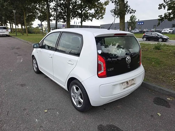 Volkswagen Up 2013 photo 2