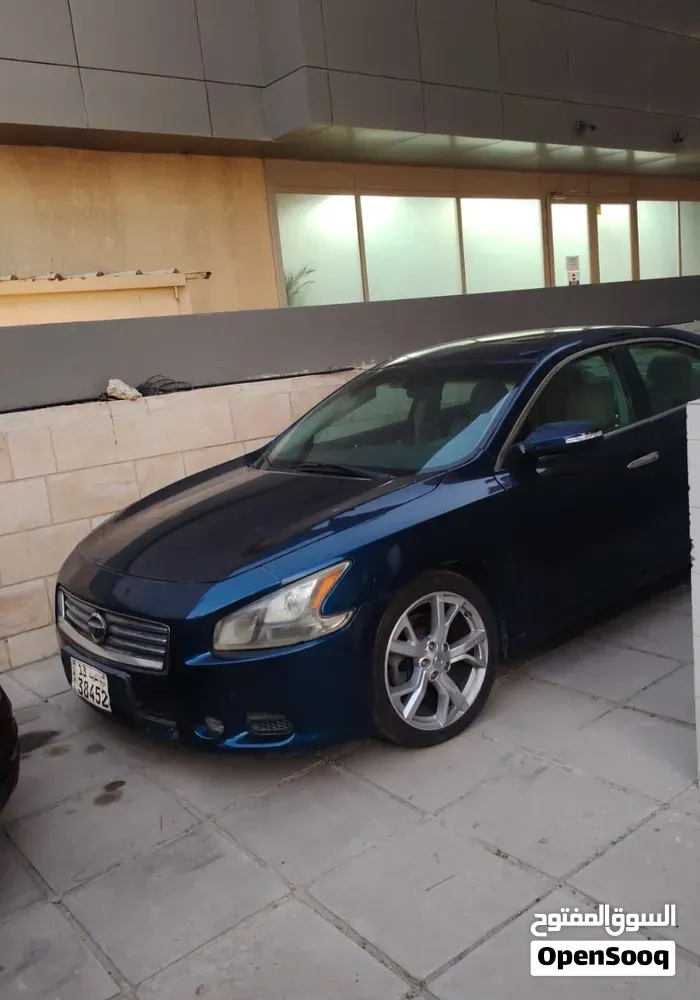 Nissan Maxima