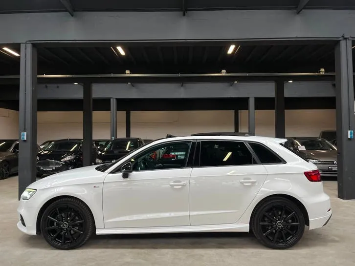 Audi A3 2019 photo 2