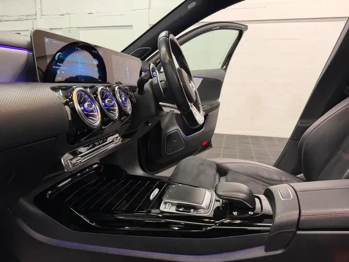 Mercedes-Benz A-Class 2022 photo 5