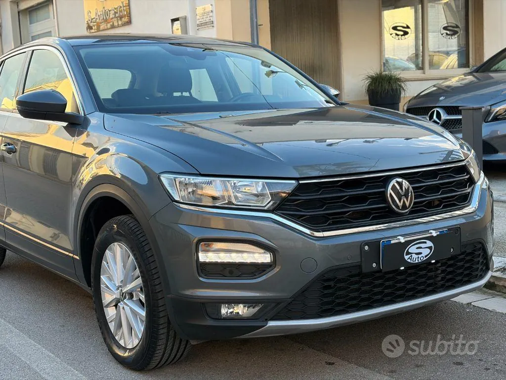 Volkswagen T-Roc 2020 photo 2