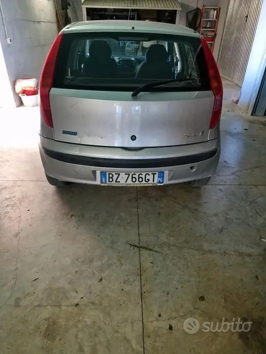 Fiat Punto 2002 photo 2