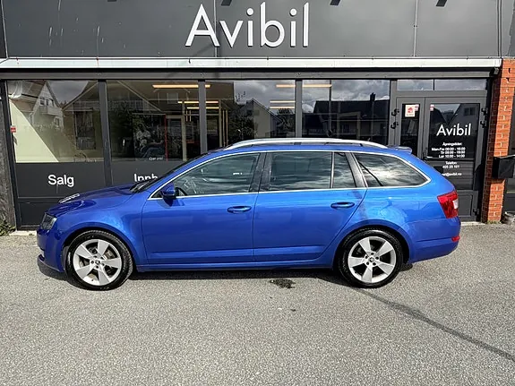 Skoda Octavia 2013 photo 2