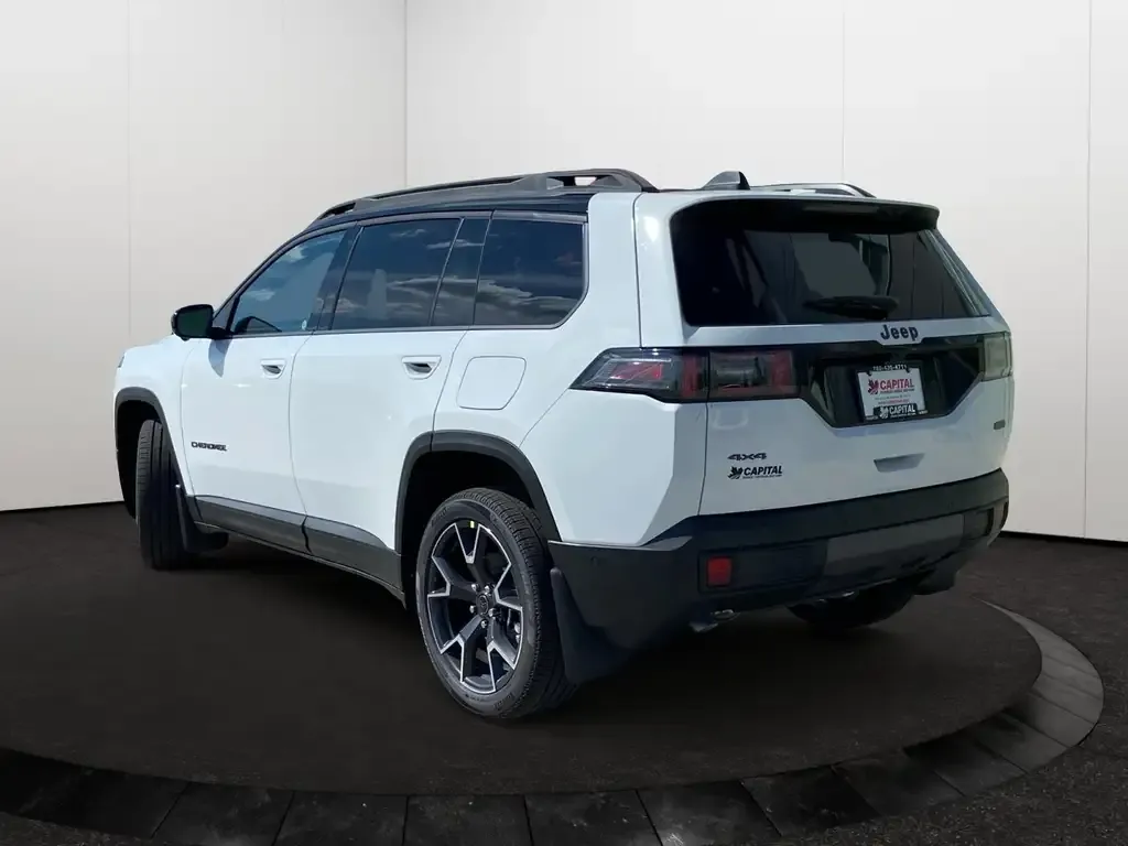 Jeep Cherokee 2026 photo 4