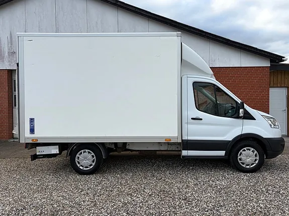 Ford Transit 350 L2 Chassis 2017 photo 2