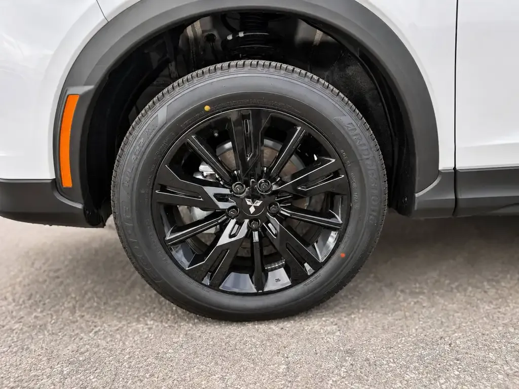 Mitsubishi Eclipse Cross 2026 photo 3