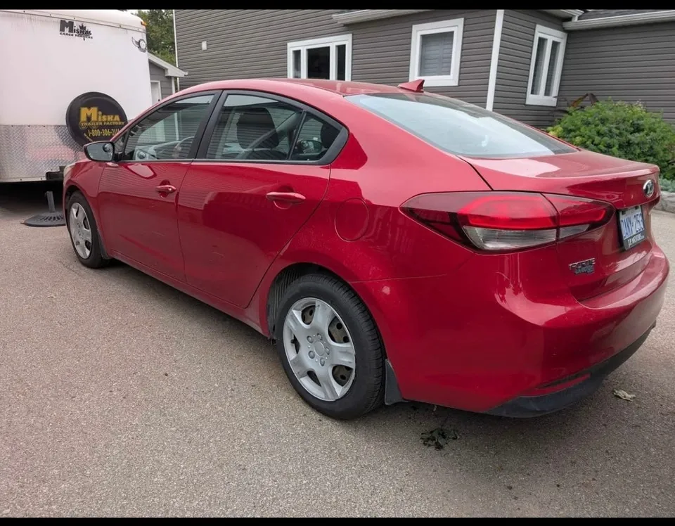 Kia Forte 2018 photo 4