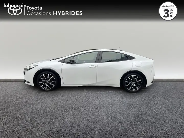 Toyota Prius 2024 photo 3