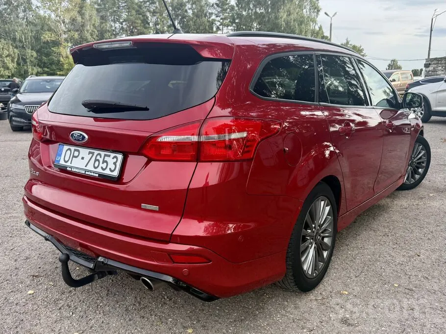 Ford Focus 2017 photo 2