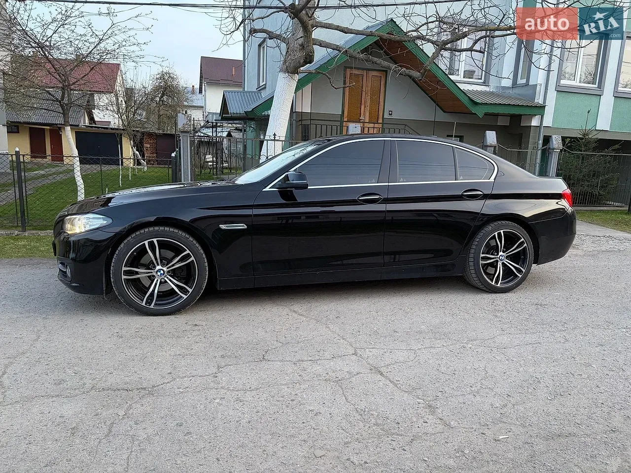 BMW 5 Series 2015 photo 4