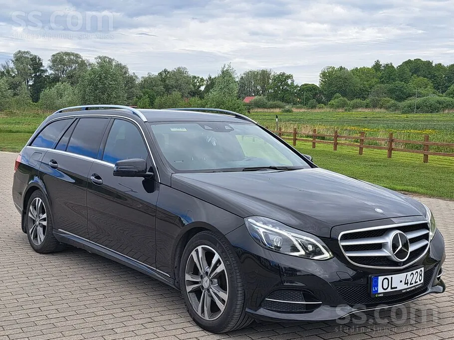 Mercedes-Benz E220 2016 photo 3
