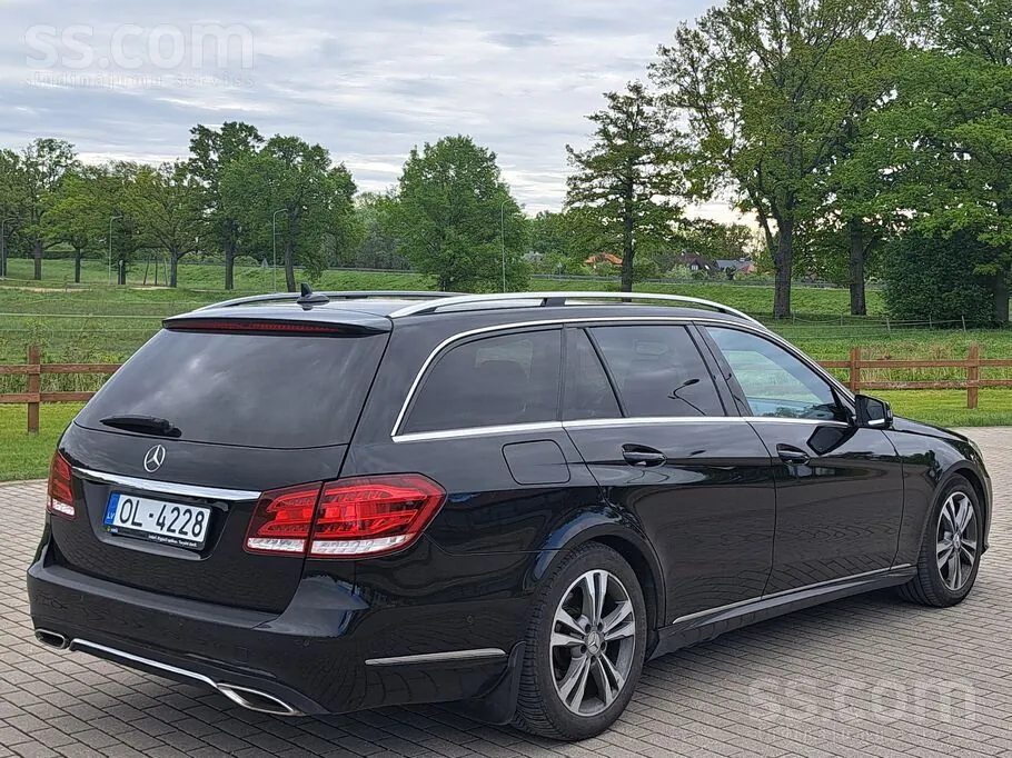 Mercedes-Benz E220 2016 photo 5