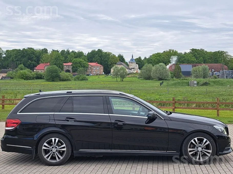Mercedes-Benz E220 2016 photo 4
