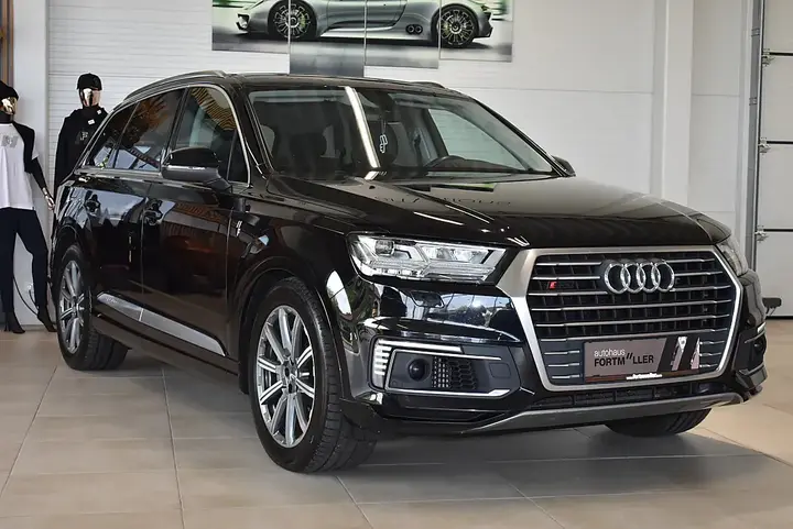 Audi Q7 2018 photo 2