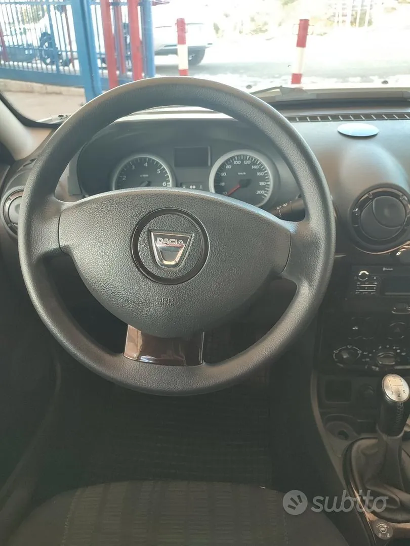 Dacia Duster 2012 photo 5