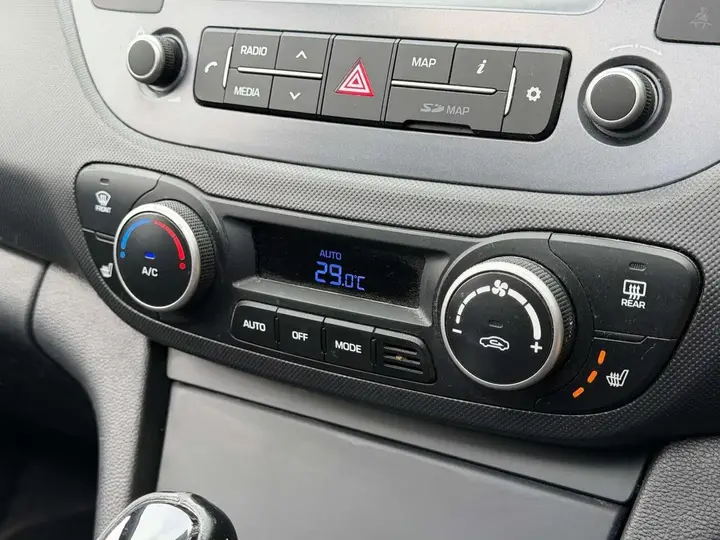 Hyundai I10 2017 photo 4