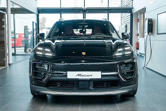 Porsche Macan 2025 photo 2