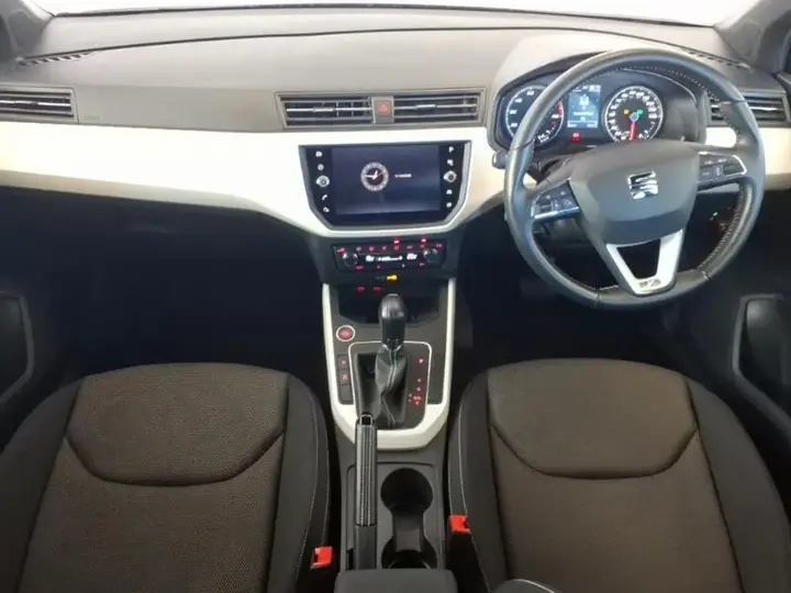 Seat Arona 2021 photo 3