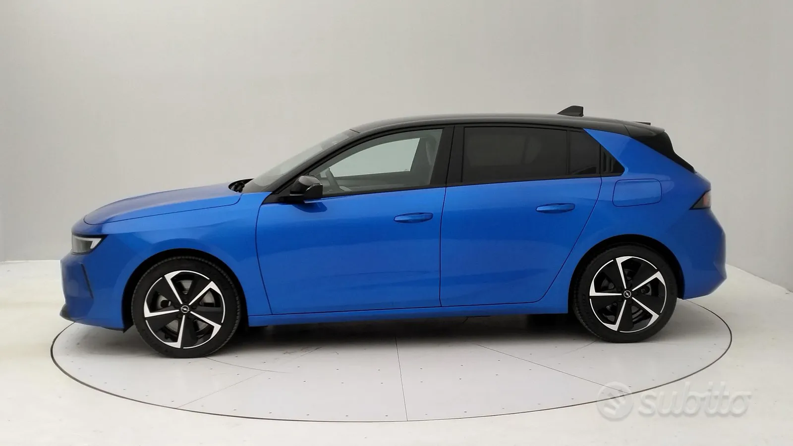Opel Astra 2023 photo 2