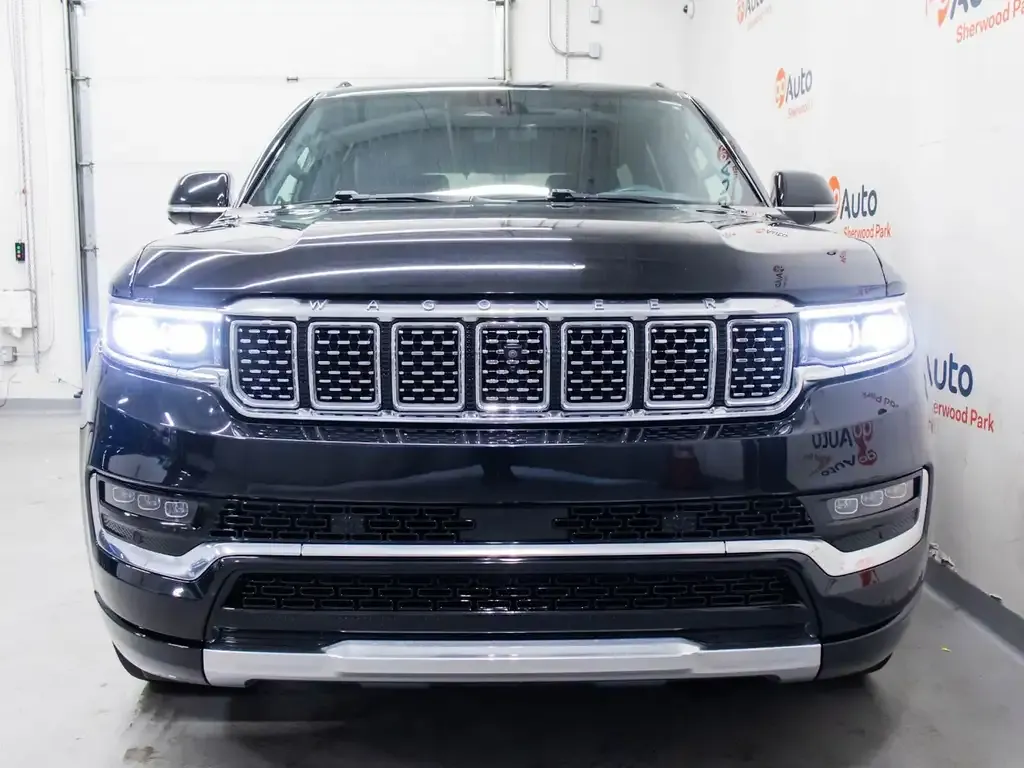 Jeep Grand Wagoneer 2022 photo 2
