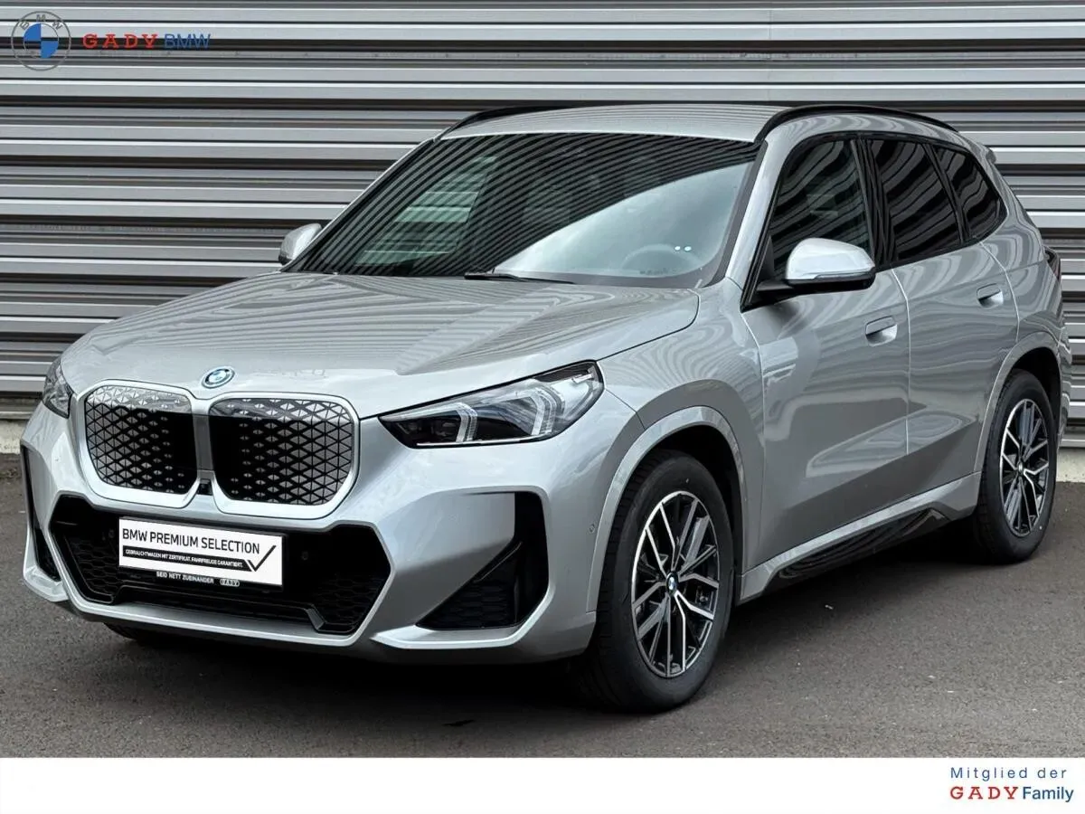 BMW Ix1