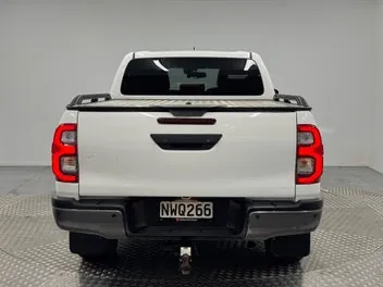 Toyota Hilux 2021 photo 5