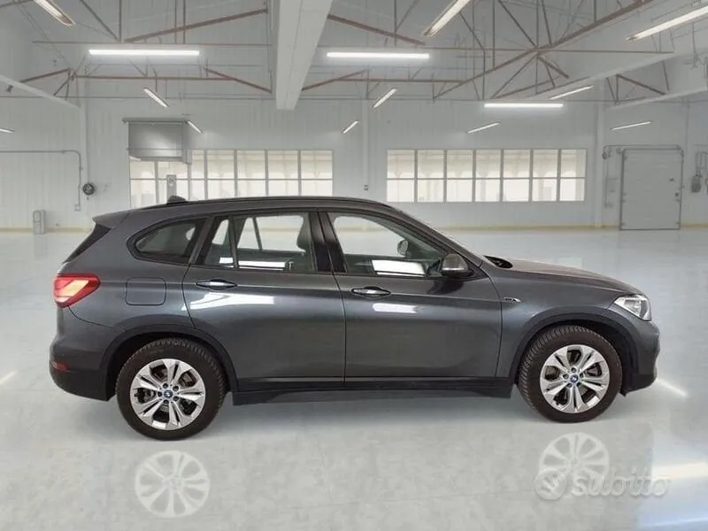 BMW X1 2022 photo 3