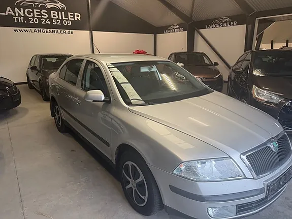 Skoda Octavia 2004 photo 4