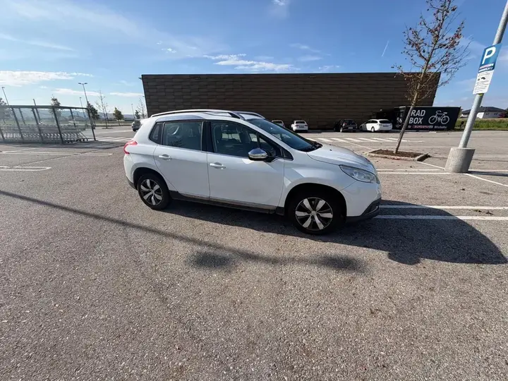 Peugeot 2008 2013 photo 2