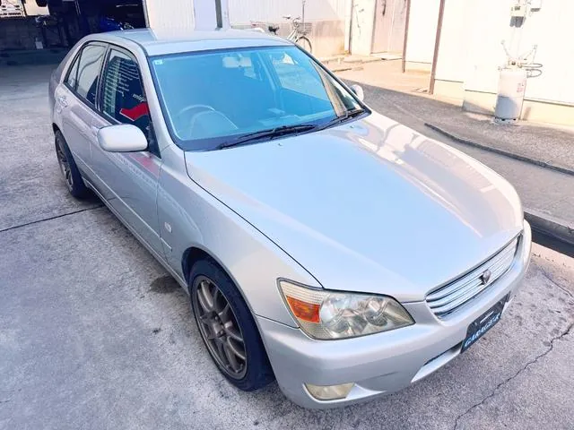 Toyota Altezza 1998 photo 5