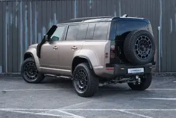 Land Rover Defender 2026 photo 4