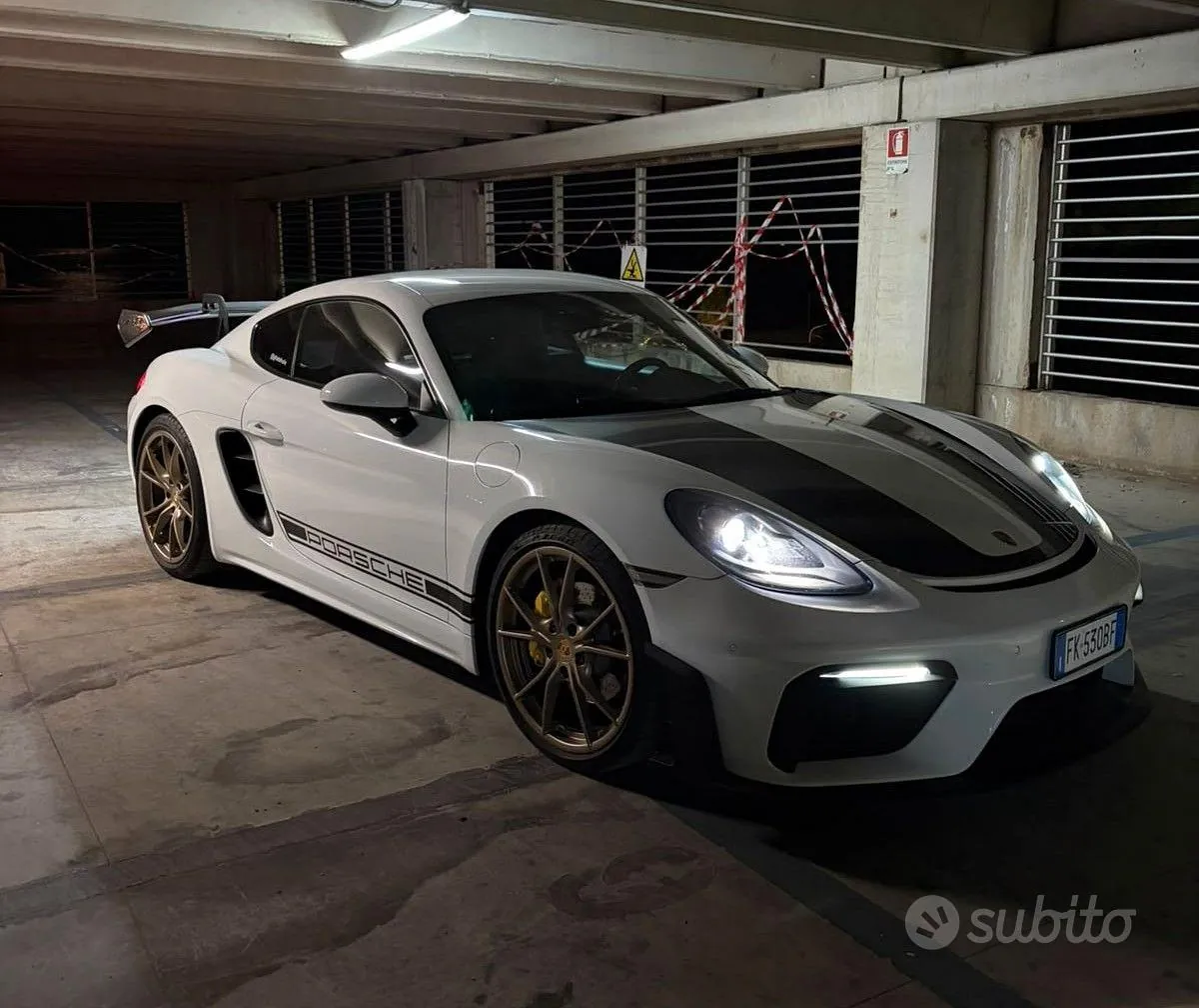 Porsche 718 Cayman