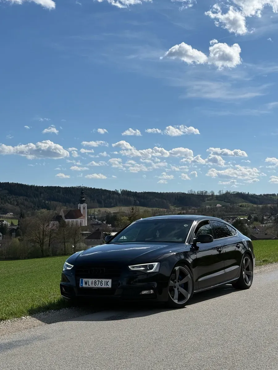 Audi A5 2012 photo 2