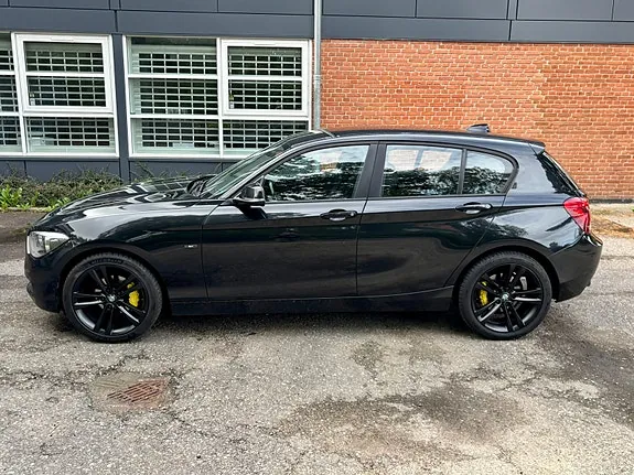 BMW 118D 2012 photo 2