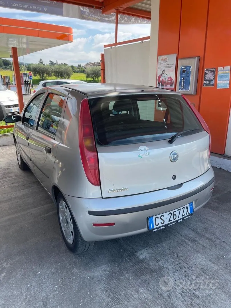 Fiat Punto 2004 photo 2