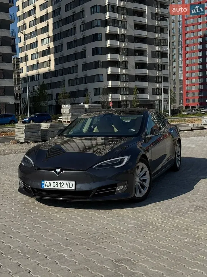 Tesla Model S