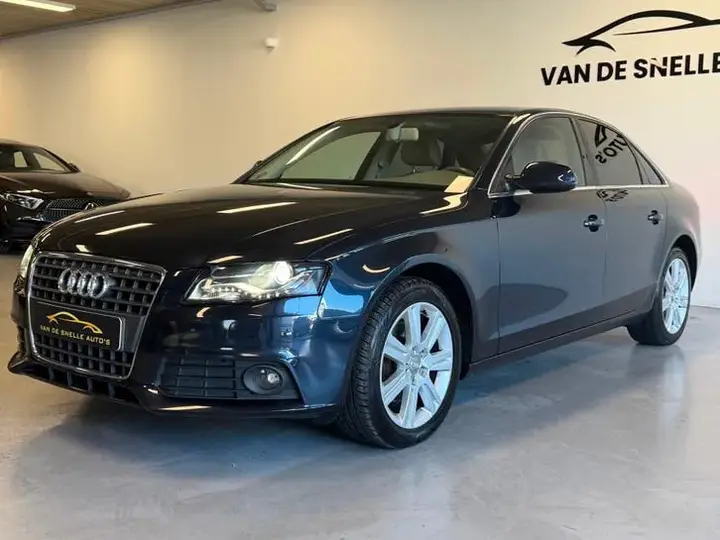 Audi A4 2011 photo 3