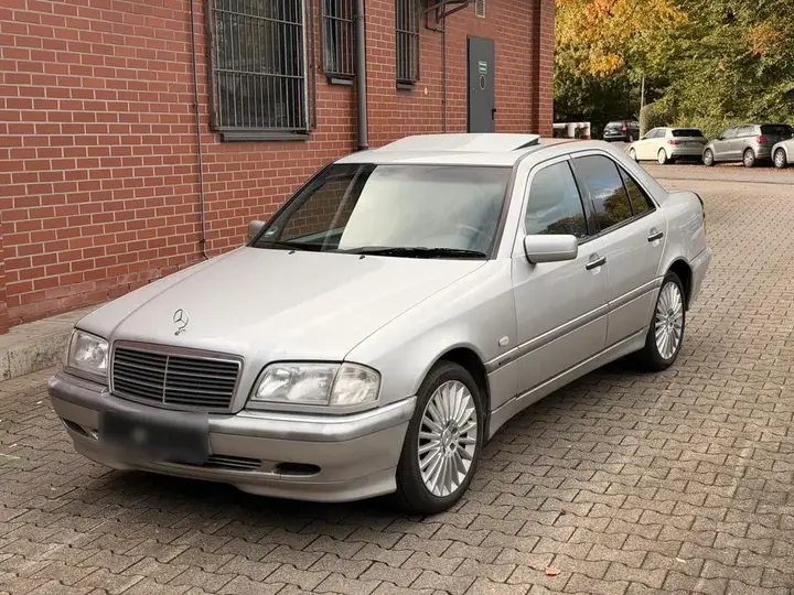 Mercedes-Benz C180 Elegance