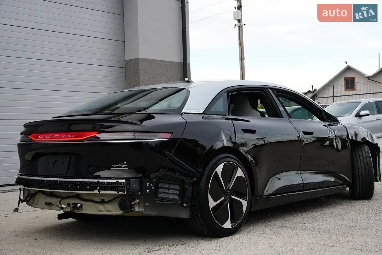 Lucid Air 2023 photo 4