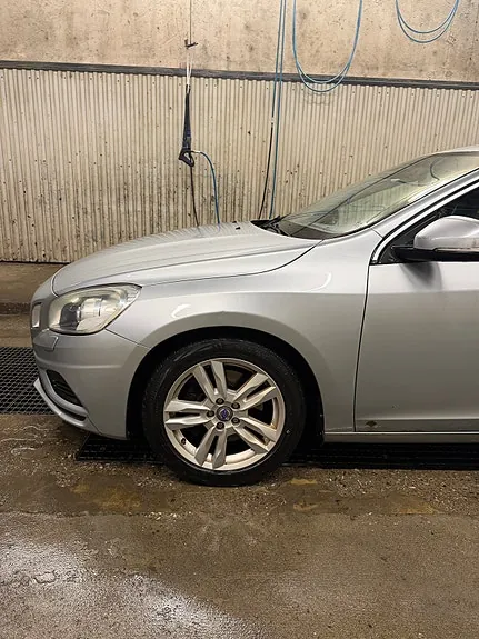 Volvo V60 2013 photo 2