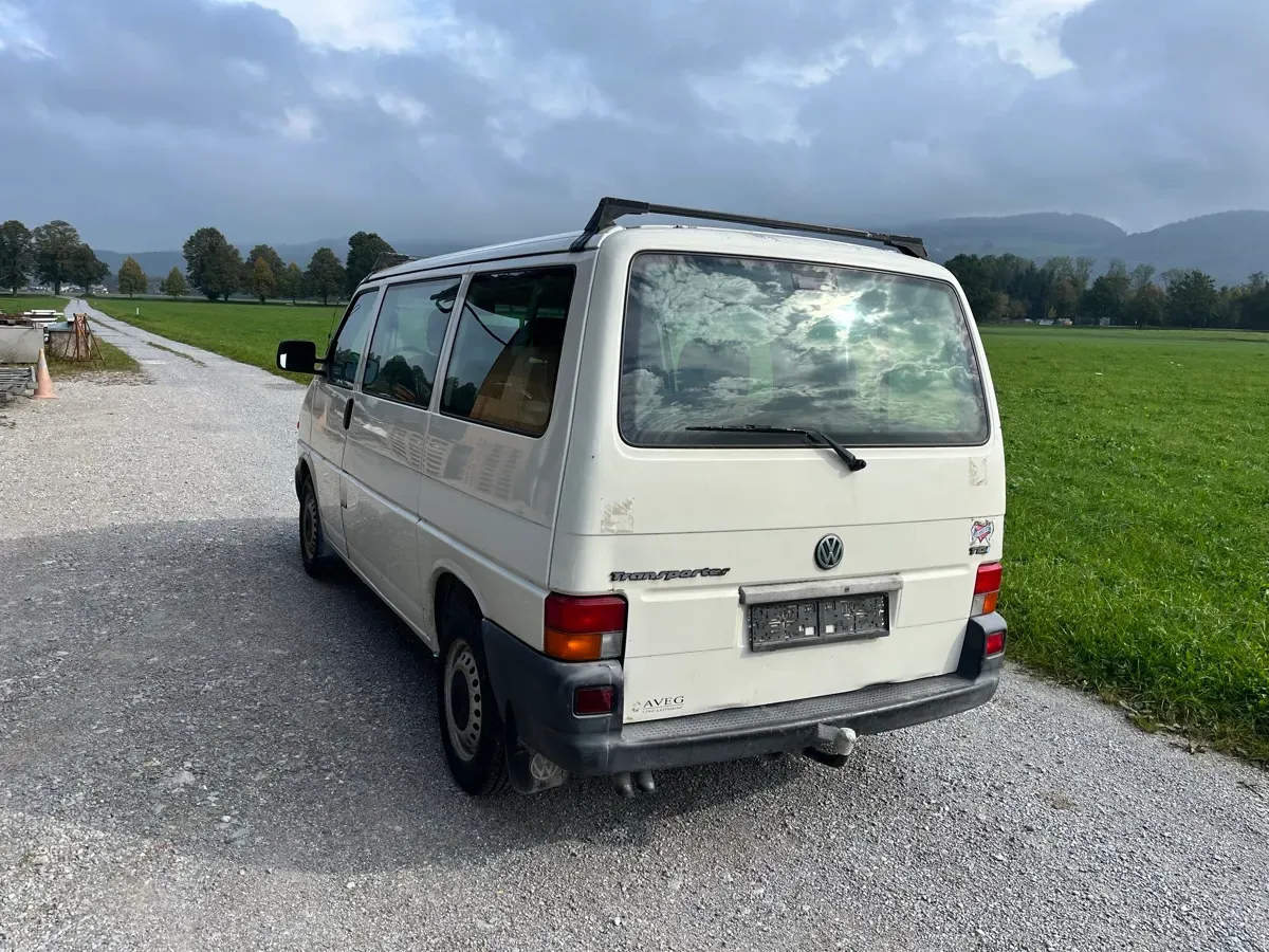 Volkswagen T4 2002 photo 2